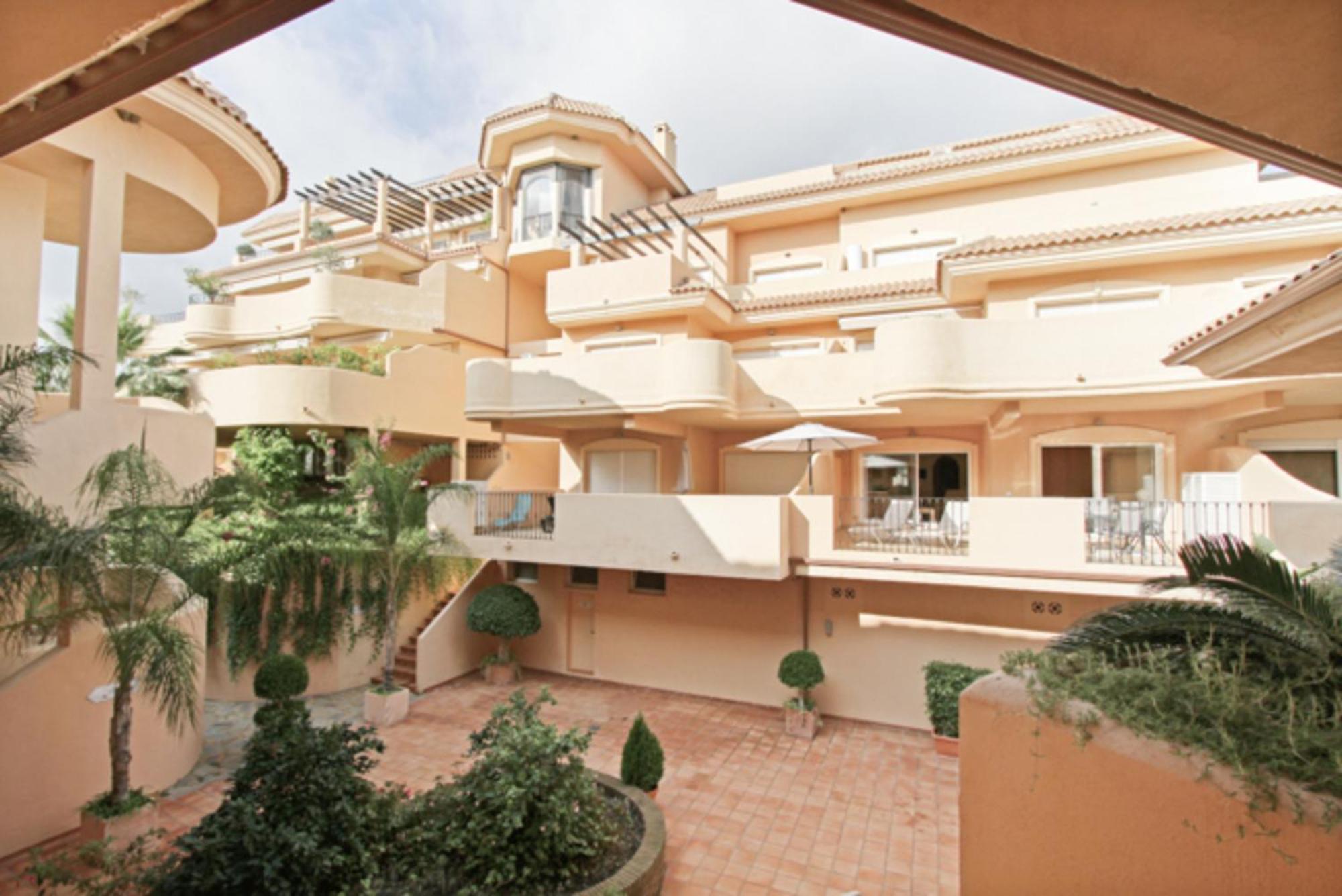 Aloha Hill Club Lluxury 5 Star Golf Resort Near Puerto Banus And 马尔韦利亚 外观 照片
