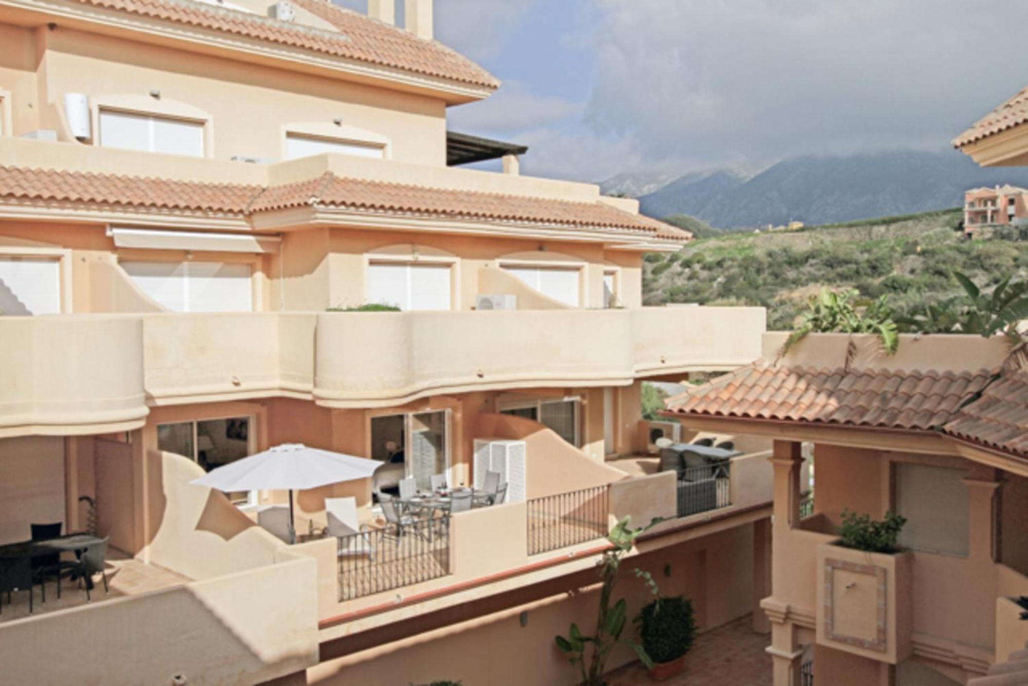 Aloha Hill Club Lluxury 5 Star Golf Resort Near Puerto Banus And 马尔韦利亚 外观 照片