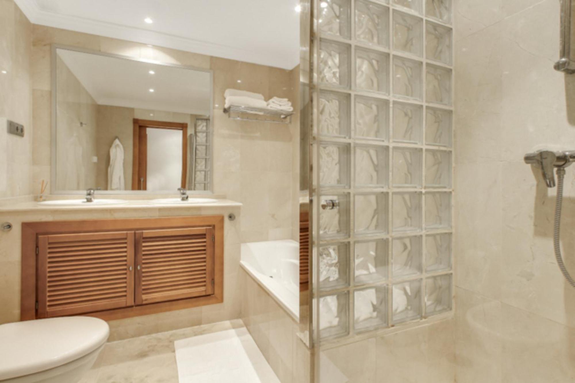 Aloha Hill Club Lluxury 5 Star Golf Resort Near Puerto Banus And 马尔韦利亚 外观 照片