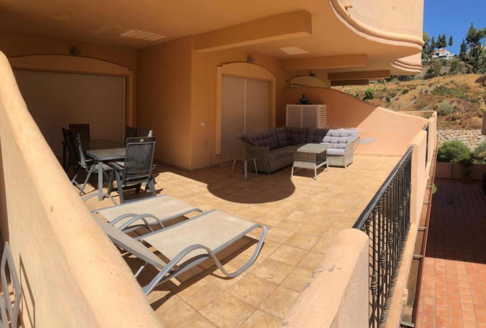 Aloha Hill Club Lluxury 5 Star Golf Resort Near Puerto Banus And 马尔韦利亚 外观 照片